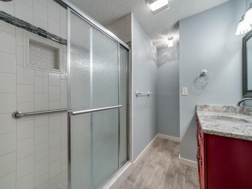 620 Lake Island Dr, Canyon Lake, TX 78133