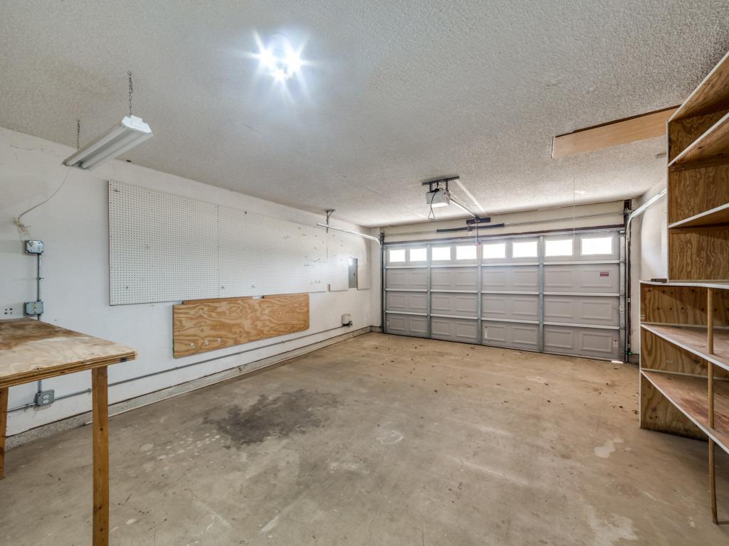 620 Lake Island Dr, Canyon Lake, TX 78133