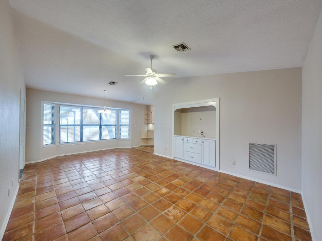 620 Lake Island Dr, Canyon Lake, TX 78133