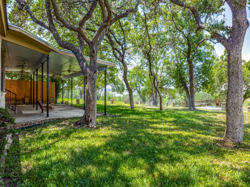 620 Lake Island Dr, Canyon Lake, TX 78133