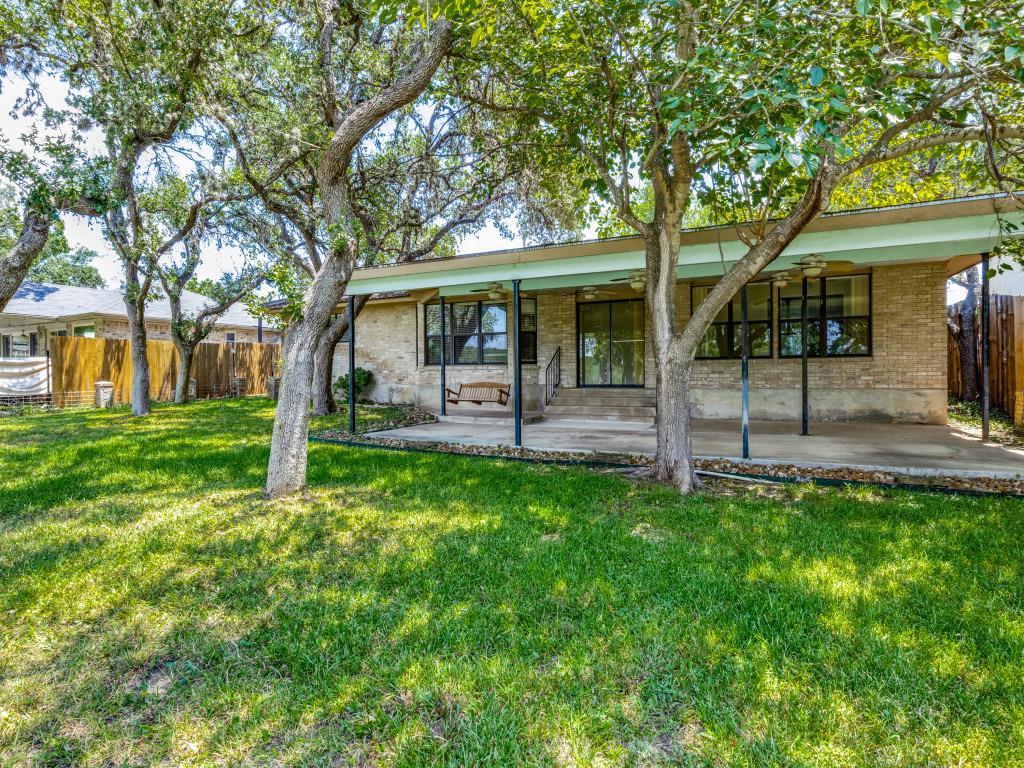 620 Lake Island Dr, Canyon Lake, TX 78133