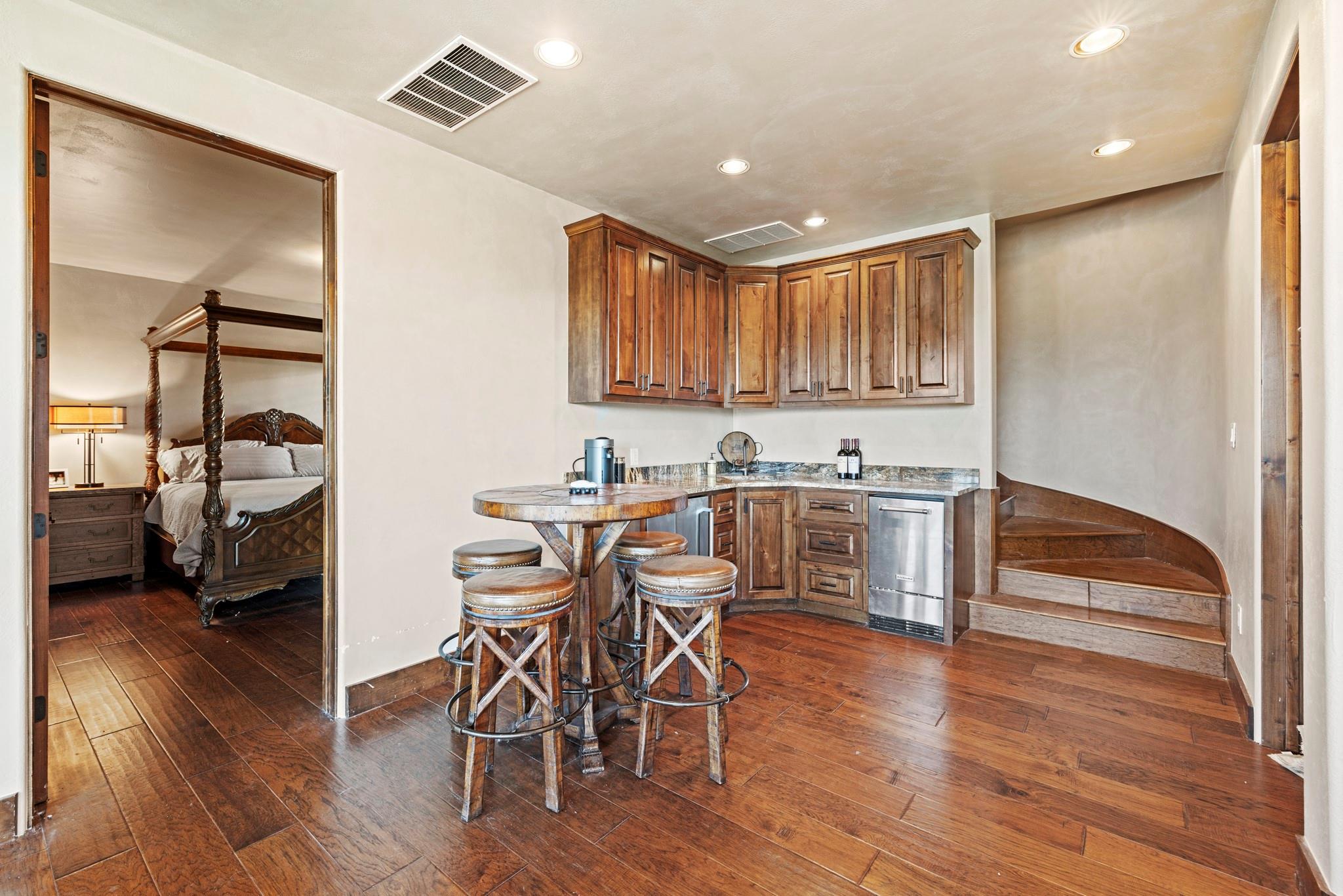 5801 Mount Gainor Rd, Dripping Springs, TX 78620