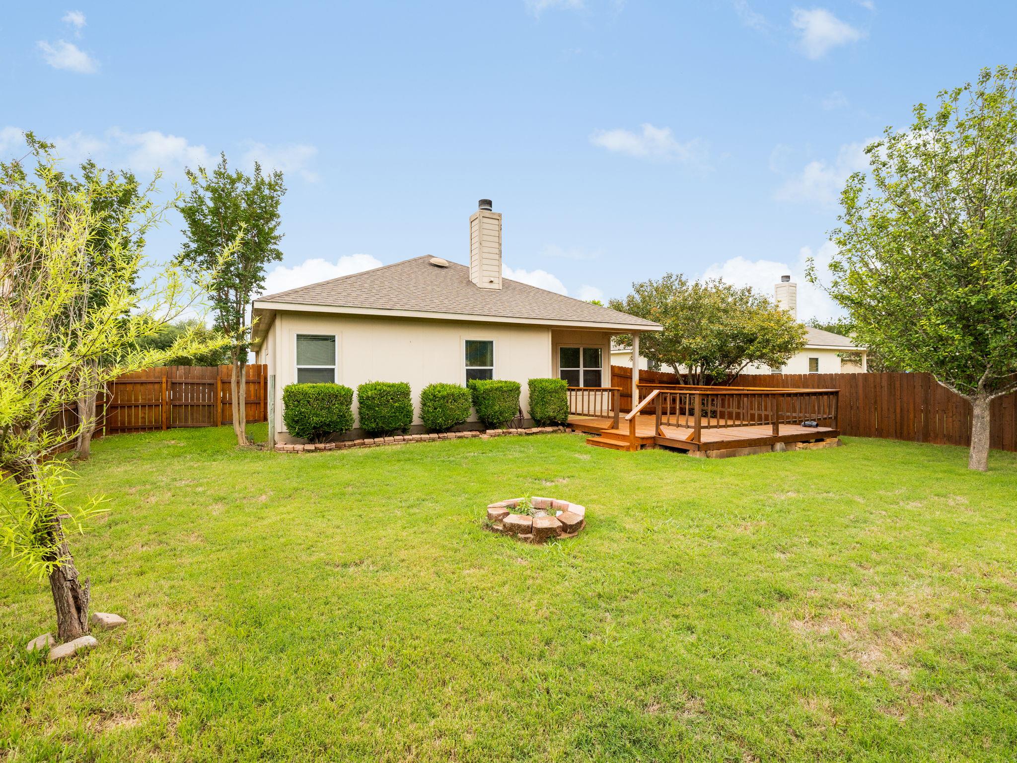 116 Brown St, Hutto, TX 78634