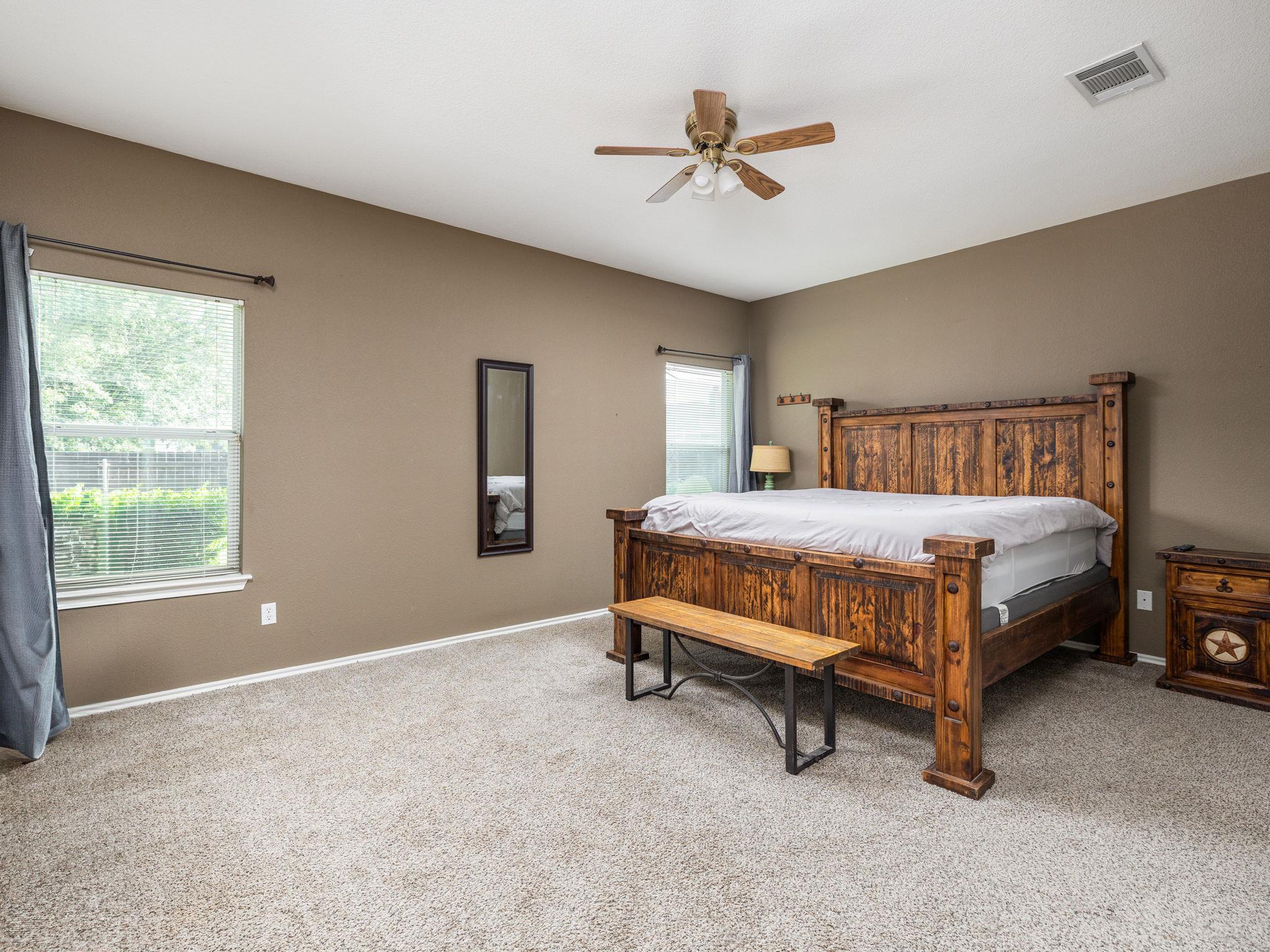 116 Brown St, Hutto, TX 78634