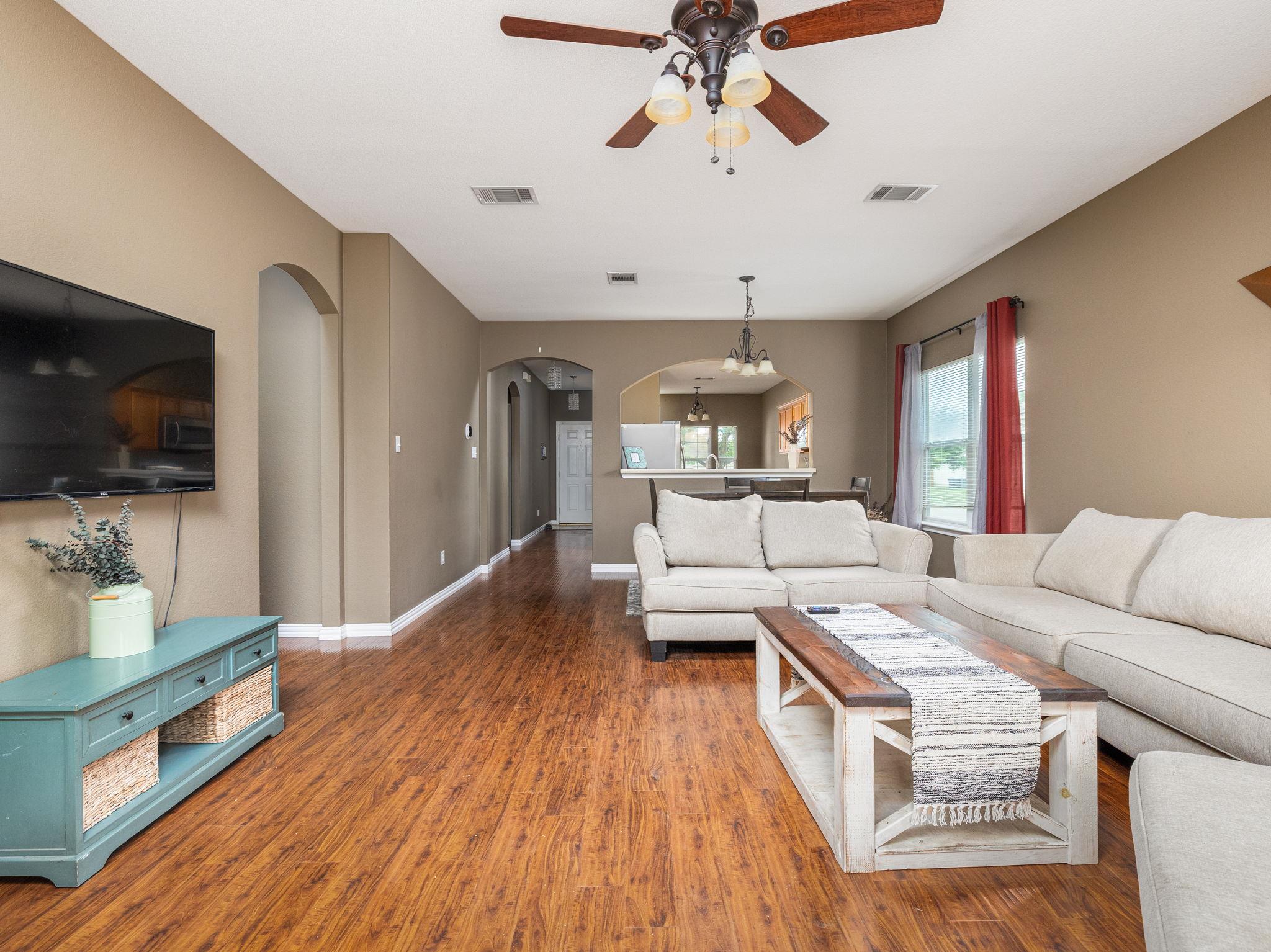 116 Brown St, Hutto, TX 78634