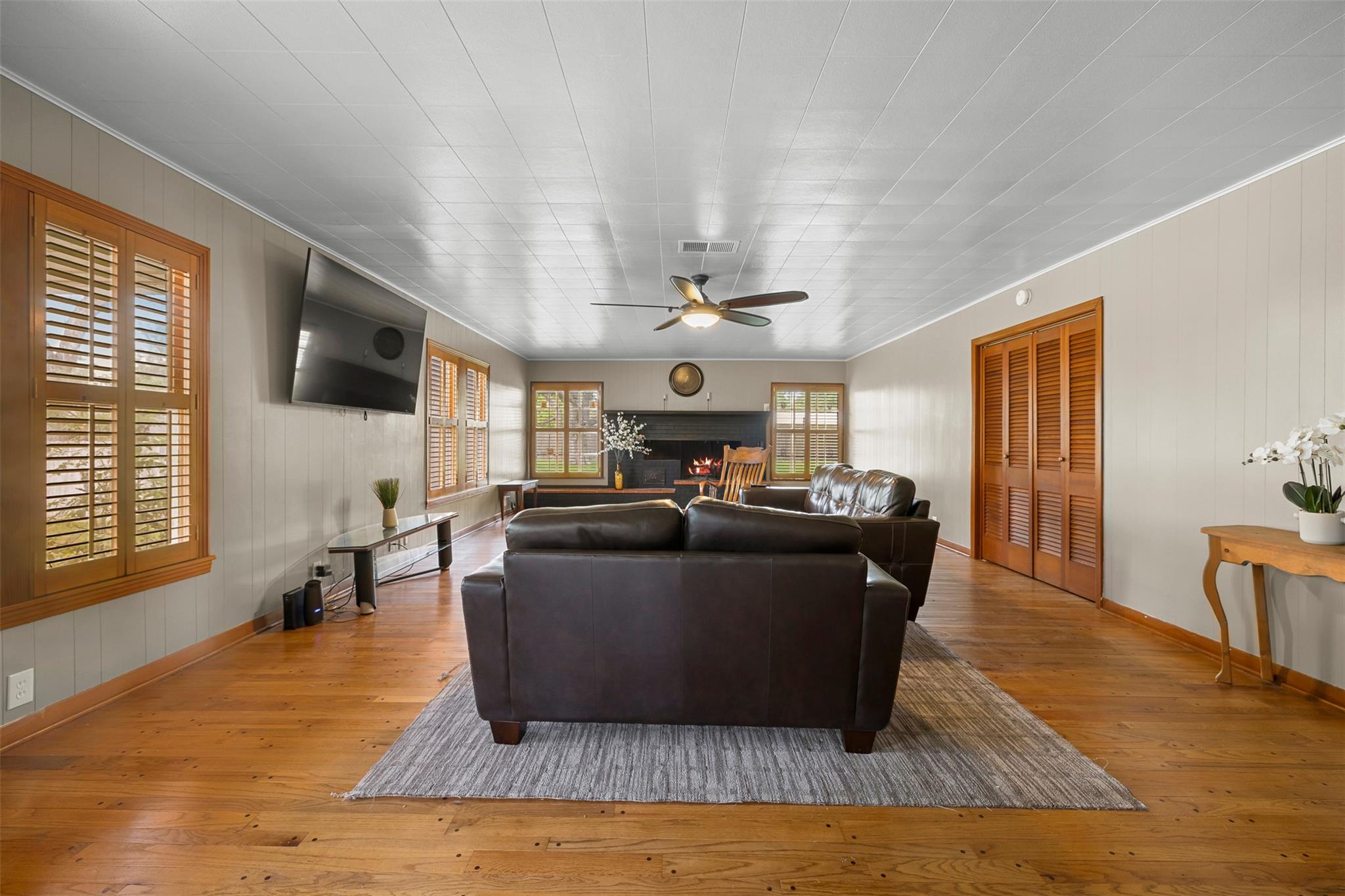 500 W Austin St, Luling, TX 78648