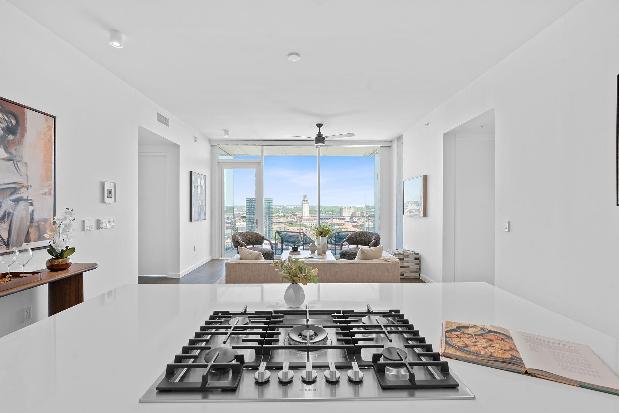 313 W 17th St # 2301, Austin, TX 78701