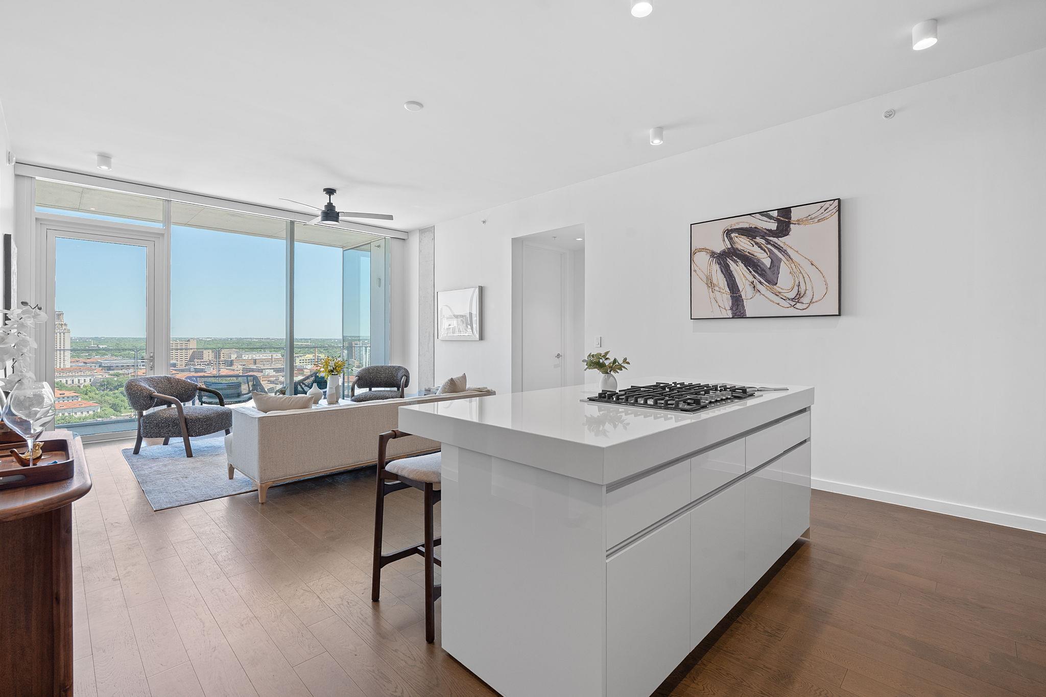 313 W 17th St # 2301, Austin, TX 78701