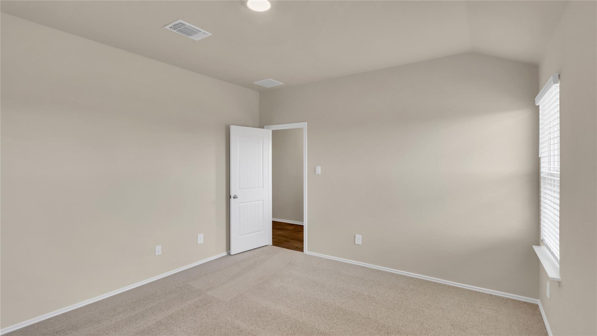 424 Sandringham Loop, Uhland, TX 78640