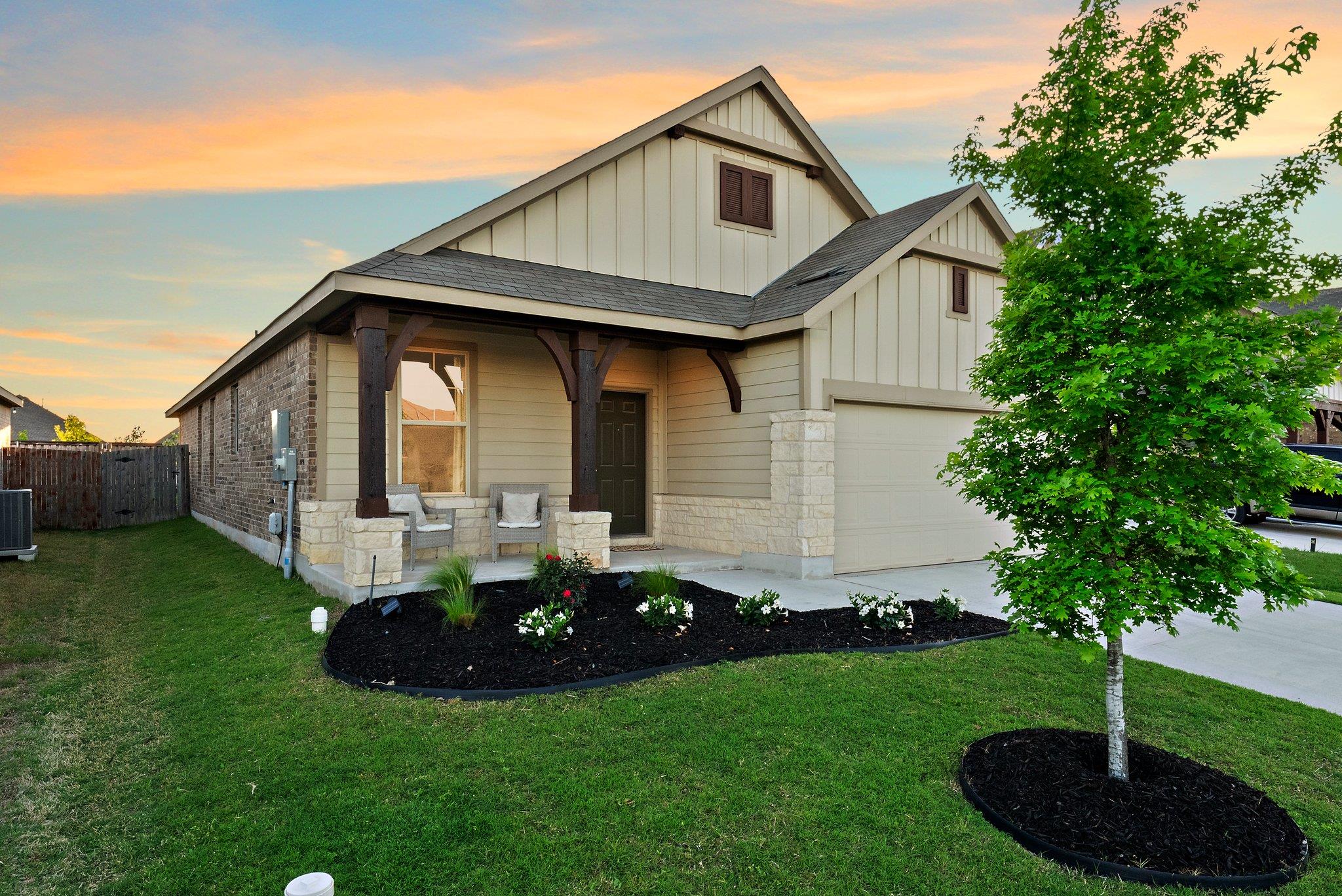 370 Grace Lilly Dr, Buda, TX 78610