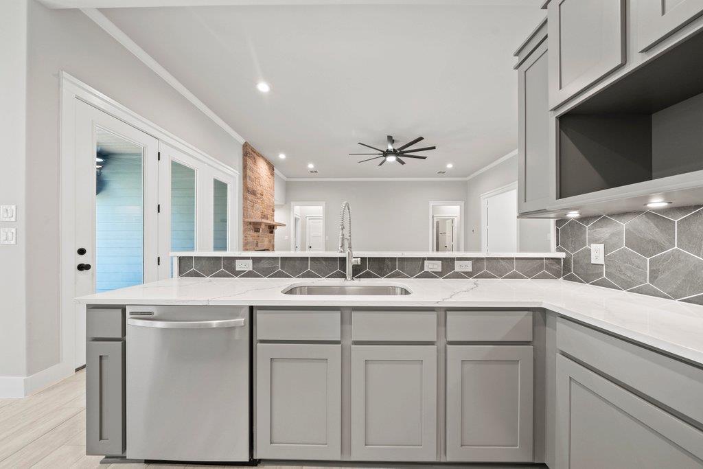 6 Sonata Cir, Wimberley, TX 78676