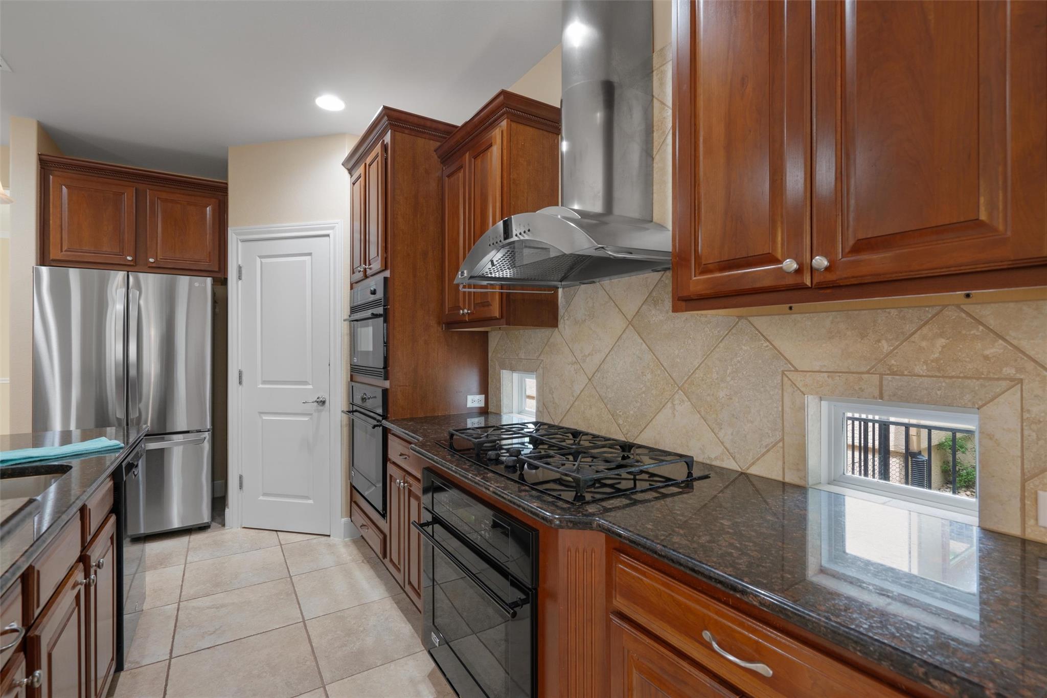 202 Goose Island Dr, Georgetown, TX 78633