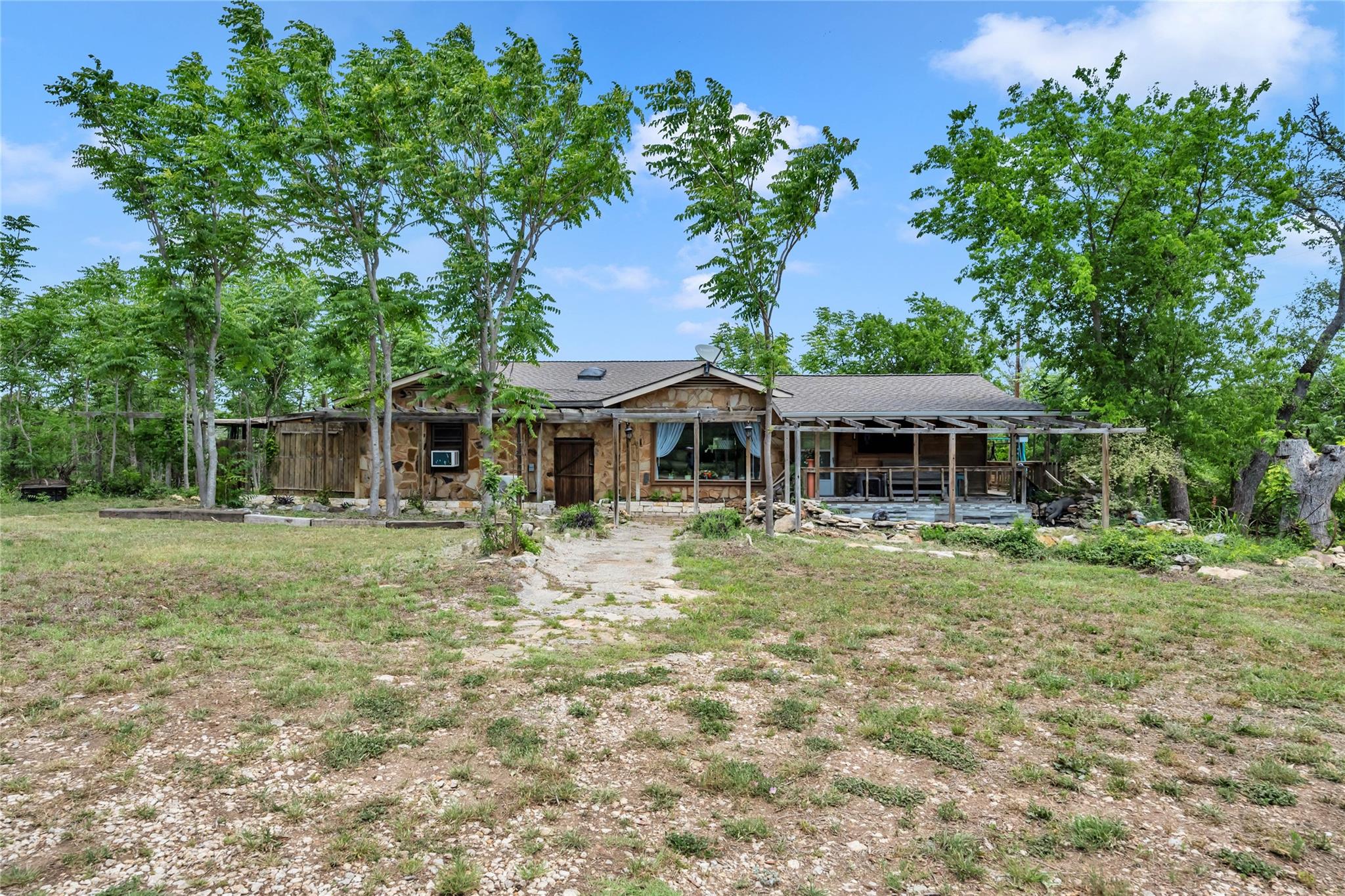 23024 Round Mountain Cir, Leander, TX 78641