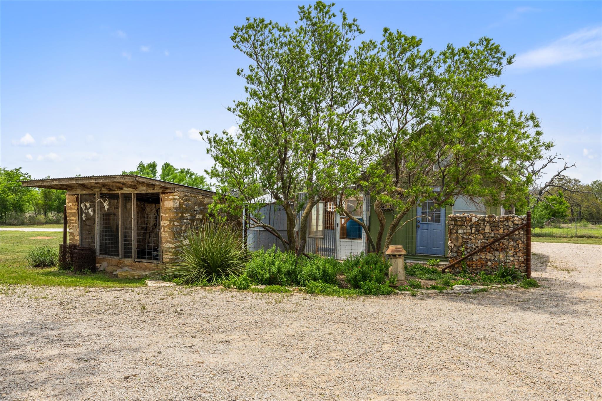 208 Danos Dr, Fredericksburg, TX 78624