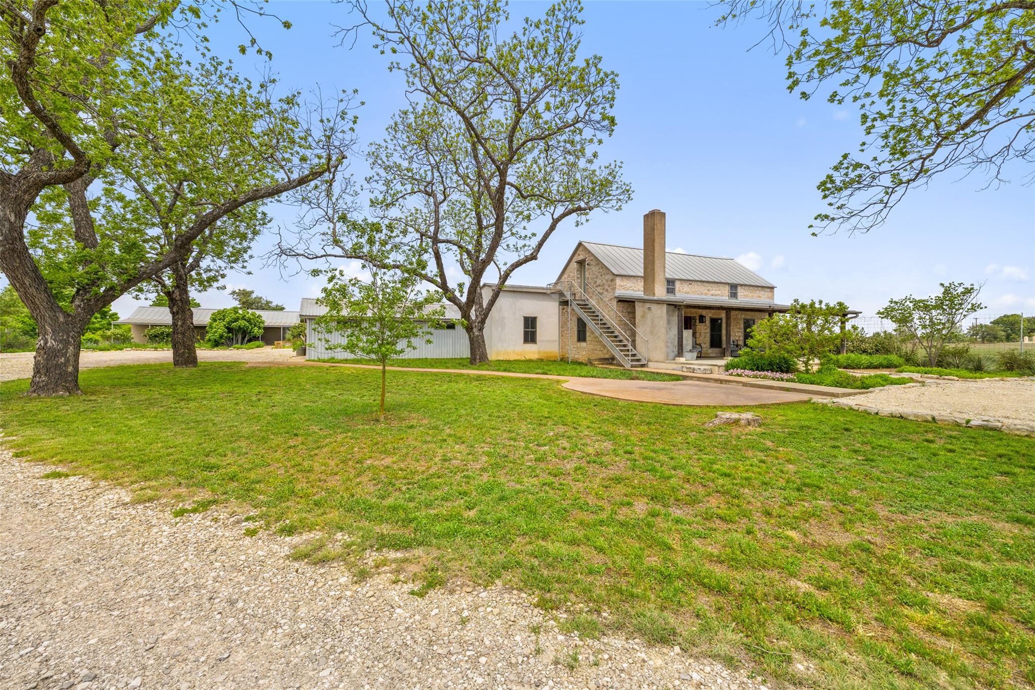 208 Danos Dr, Fredericksburg, TX 78624