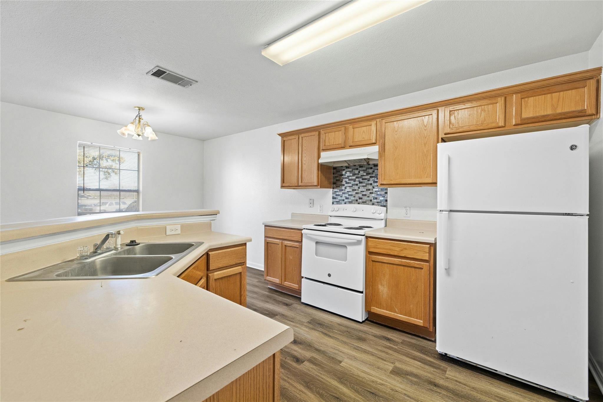 3201 El Salido Pkwy # Bldg E, Cedar Park, TX 78613