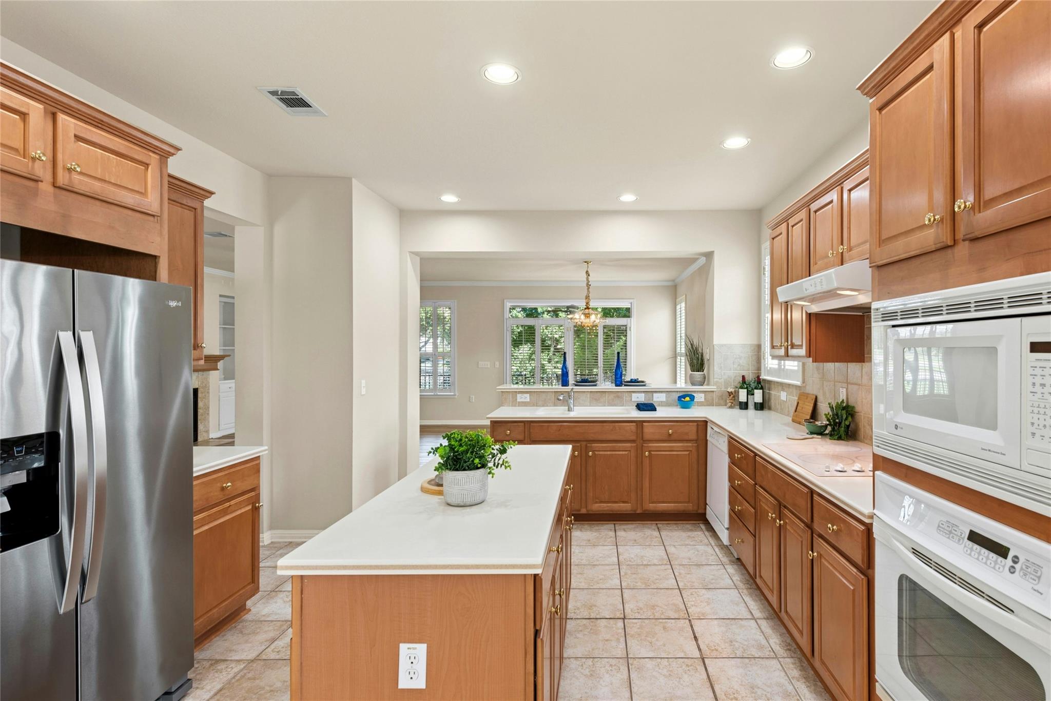 116 Grapevine Ln, Georgetown, TX 78633