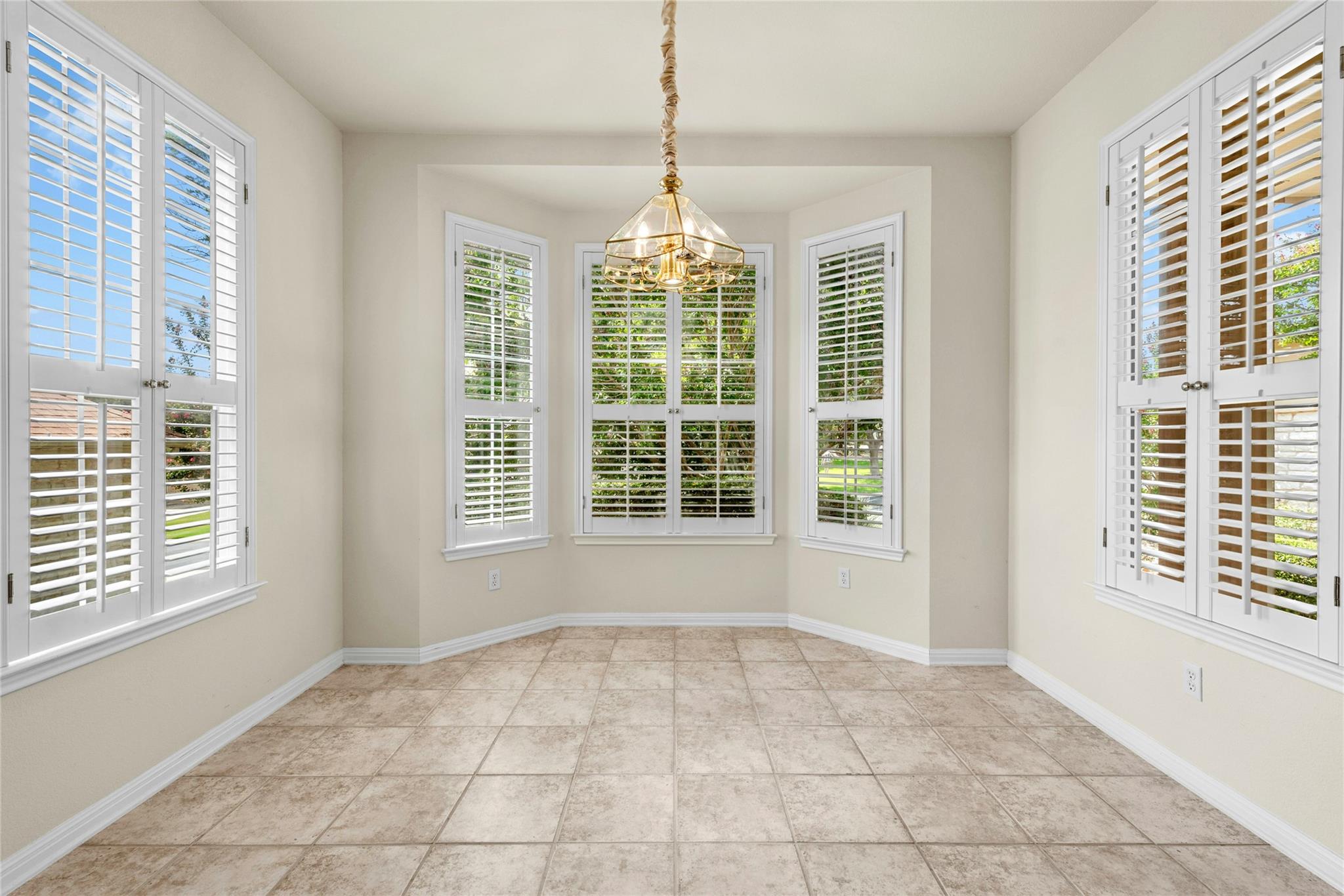 116 Grapevine Ln, Georgetown, TX 78633
