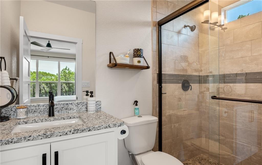 869 Kindersley St, Canyon Lake, TX 78133