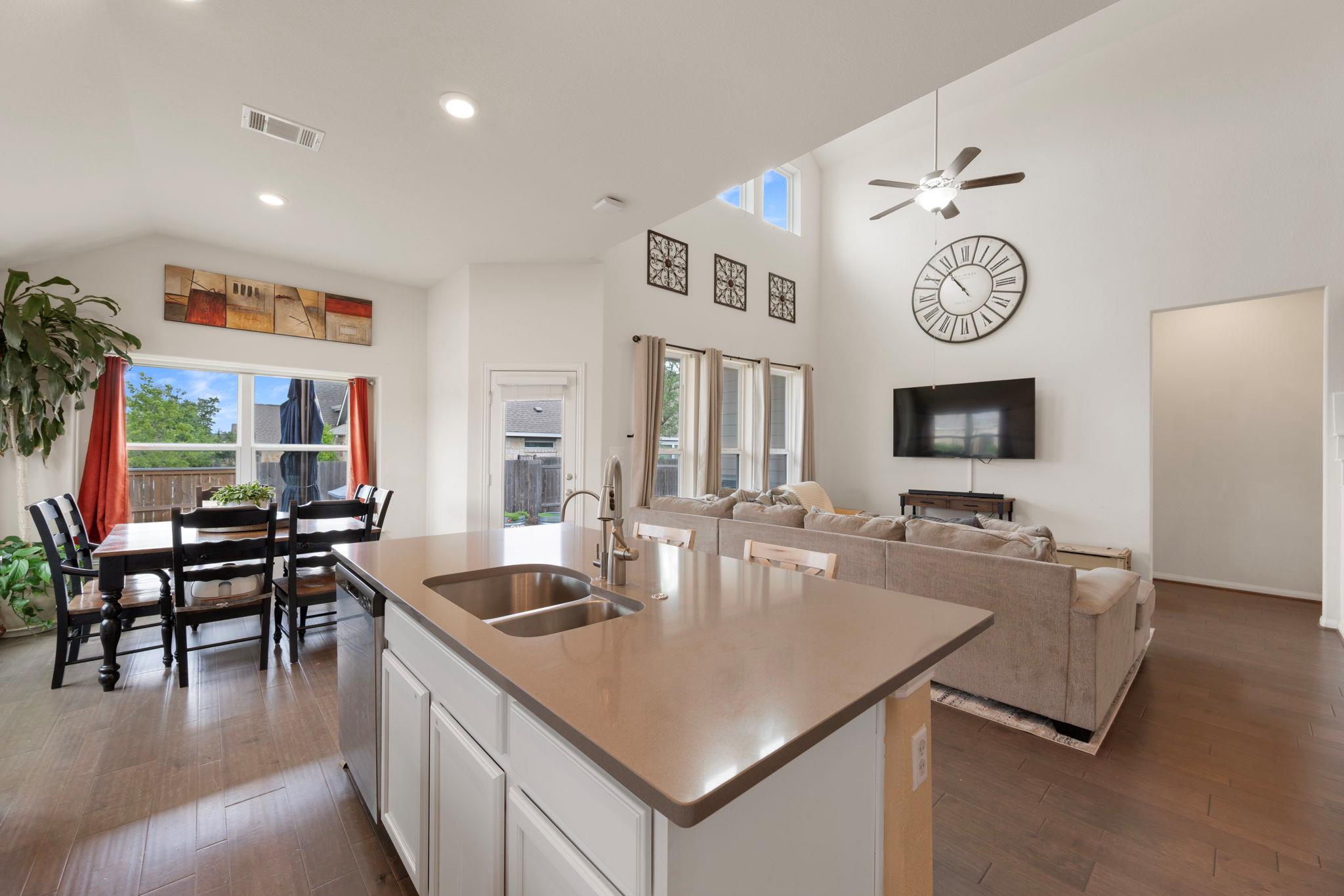 607 Panzano Dr, Georgetown, TX 78628