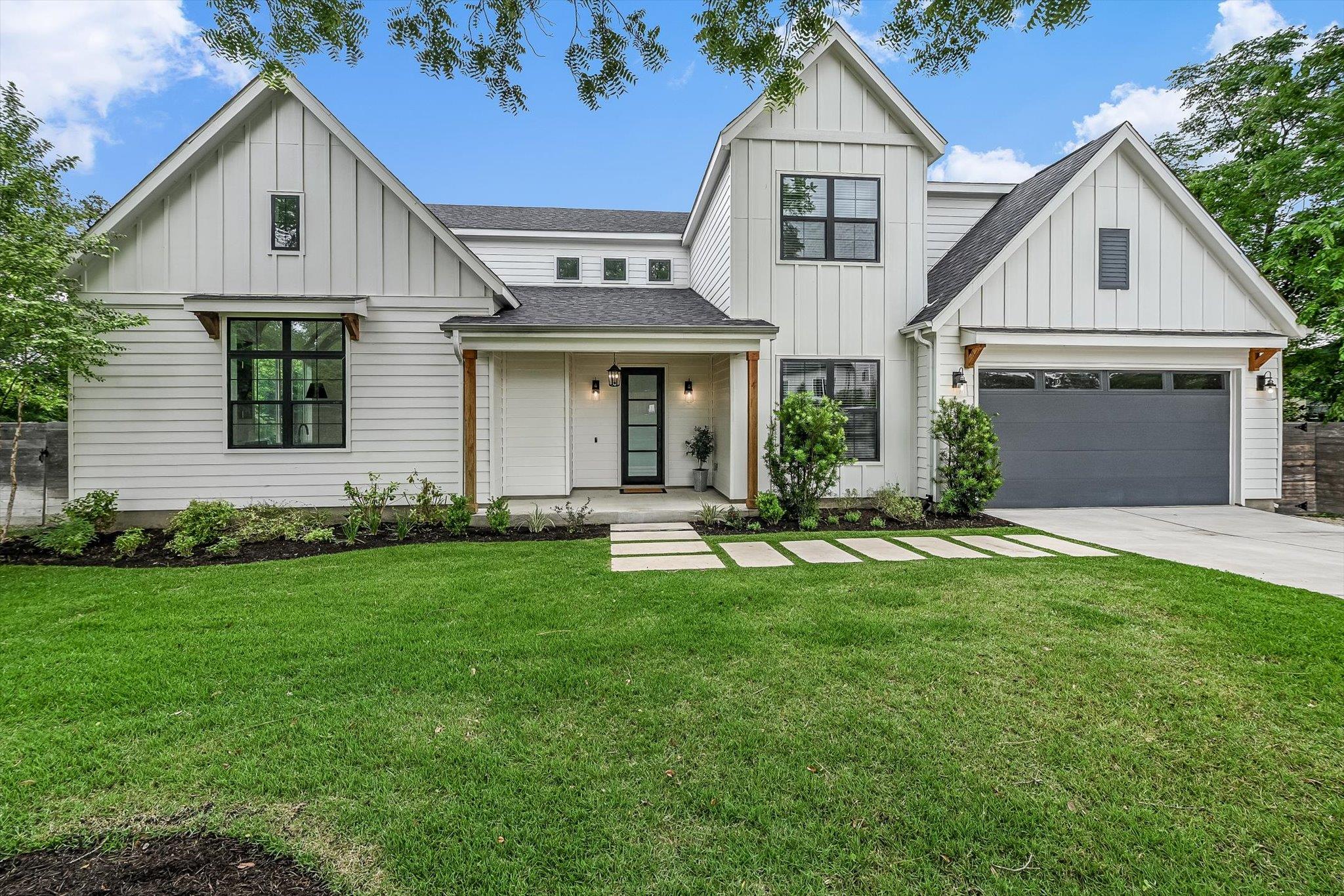 1105 Lipan Trl, Austin, TX 78733