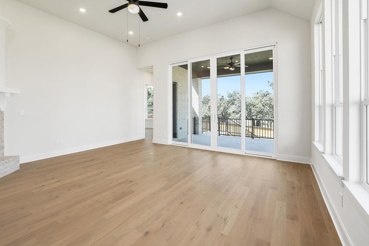 1529 Amanda Paige Dr, Georgetown, TX 78628