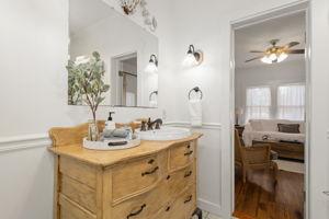 128 E. Cedar St, La Grange, TX 78945