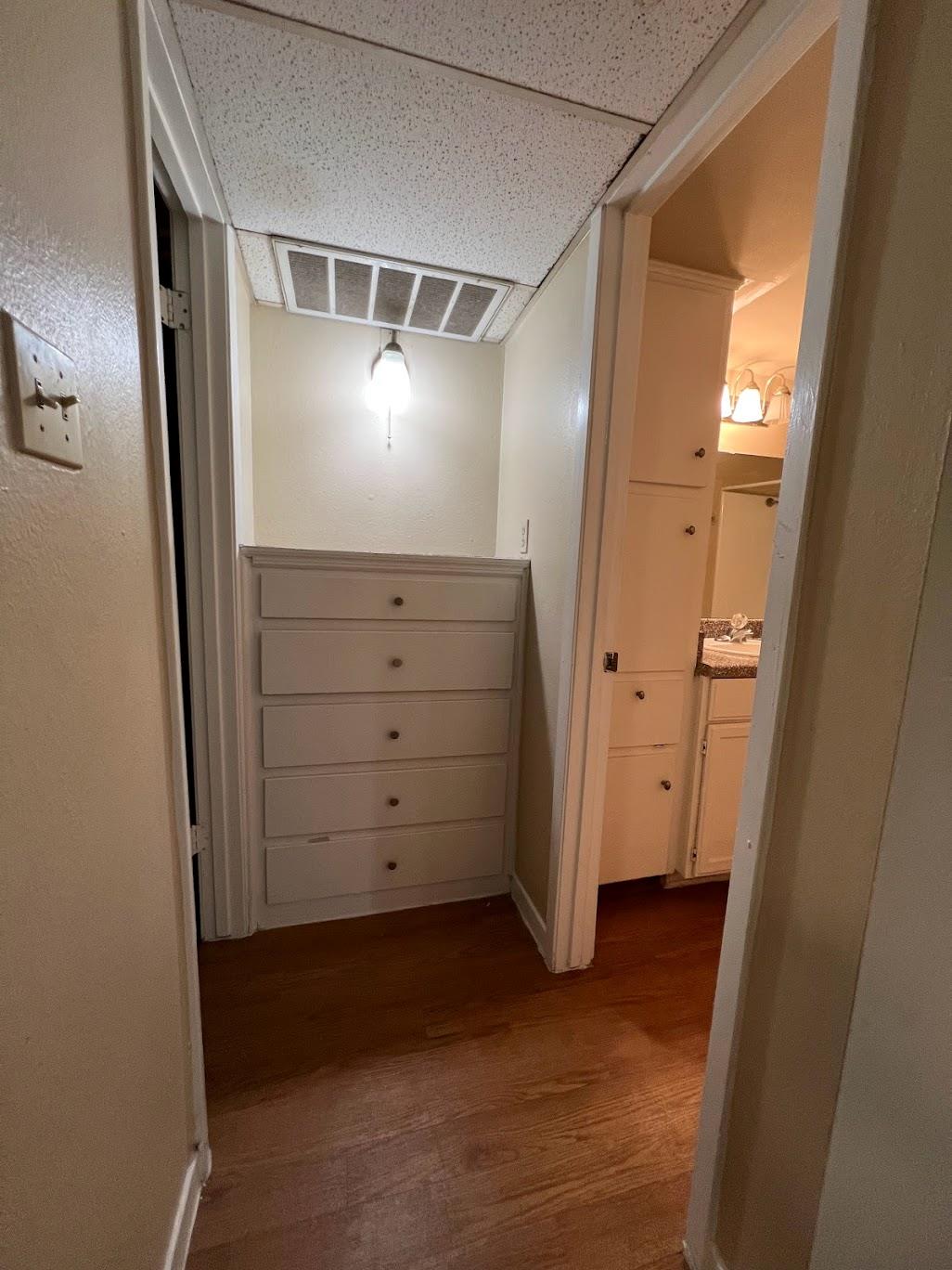 1000 W 26th St # 101, Austin, TX 78705