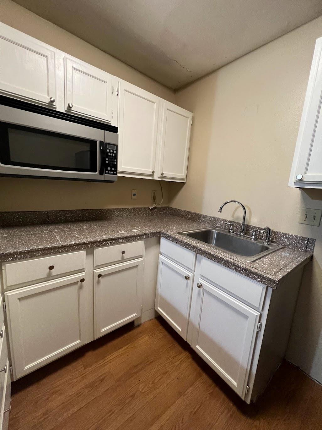 1000 W 26th St # 101, Austin, TX 78705