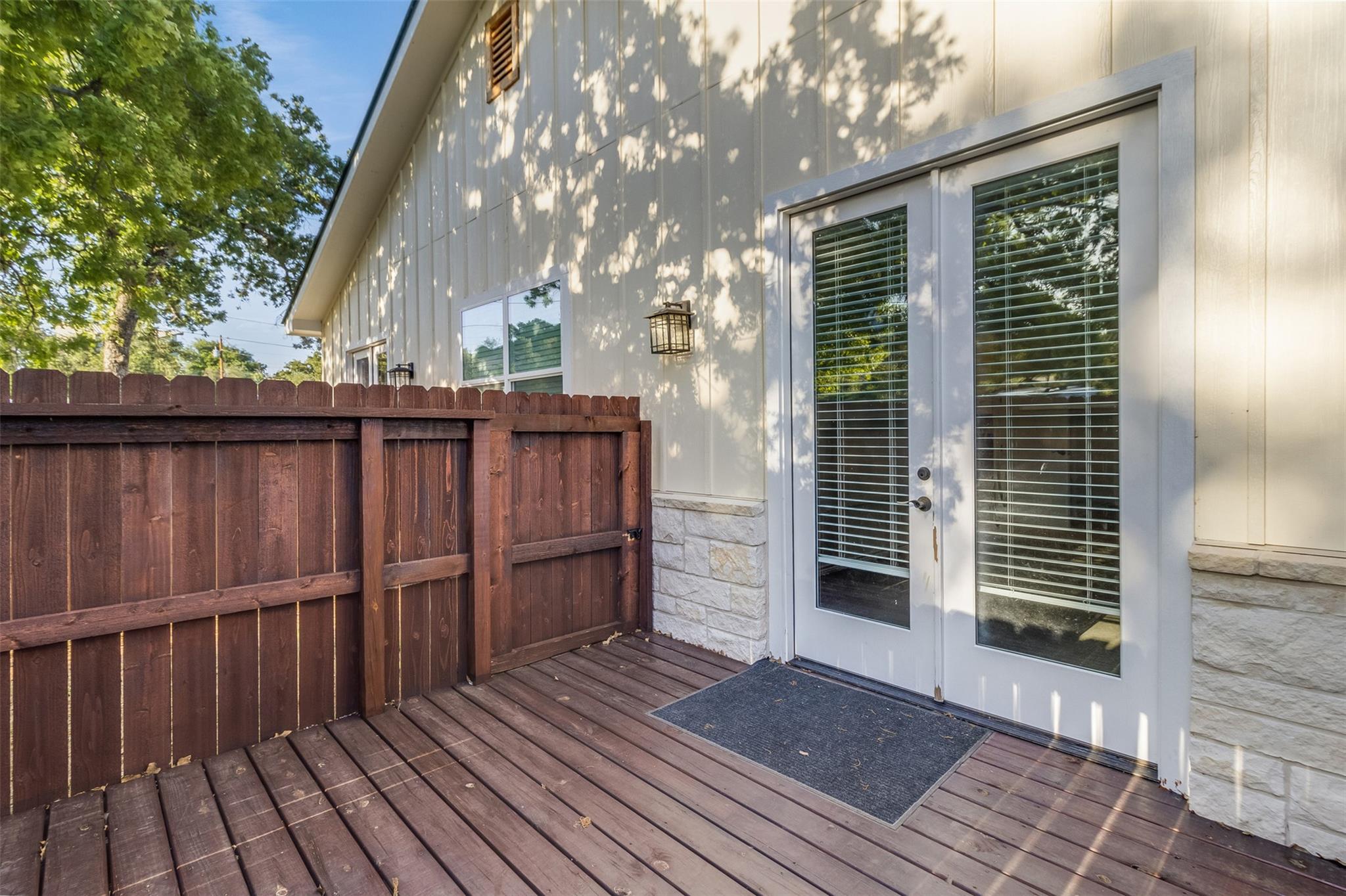 4332 Oak Park Dr, Cottonwood Shores, TX 78657