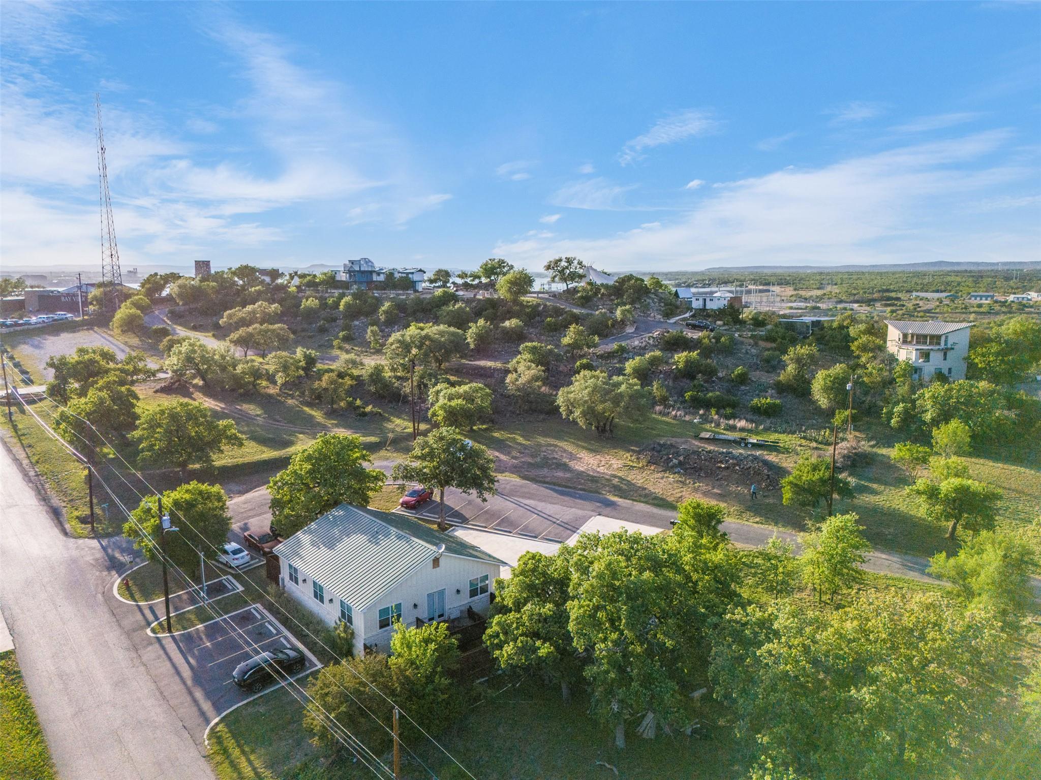 4332 Oak Park Dr, Cottonwood Shores, TX 78657