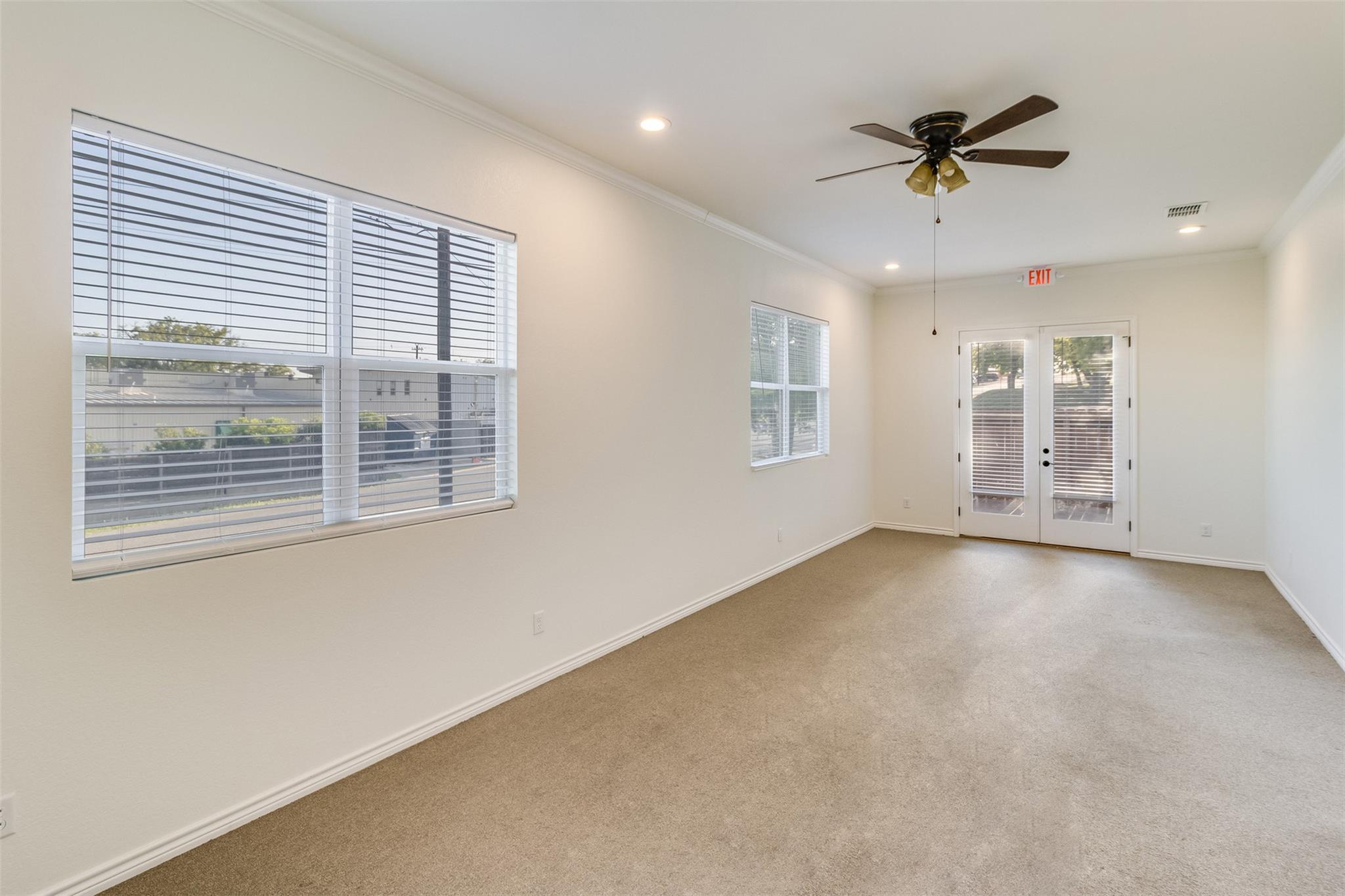 4332 Oak Park Dr, Cottonwood Shores, TX 78657
