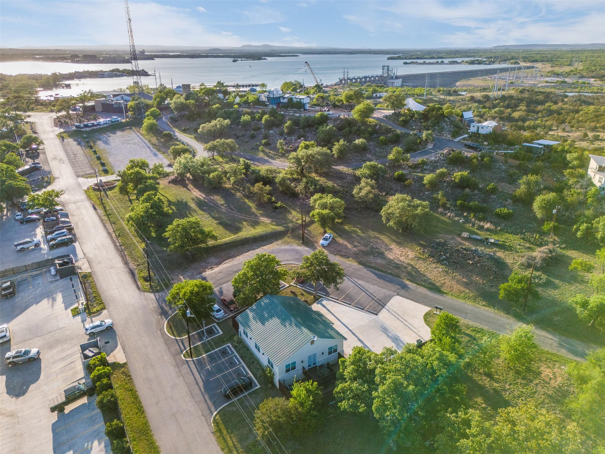 4332 Oak Park Dr, Cottonwood Shores, TX 78657