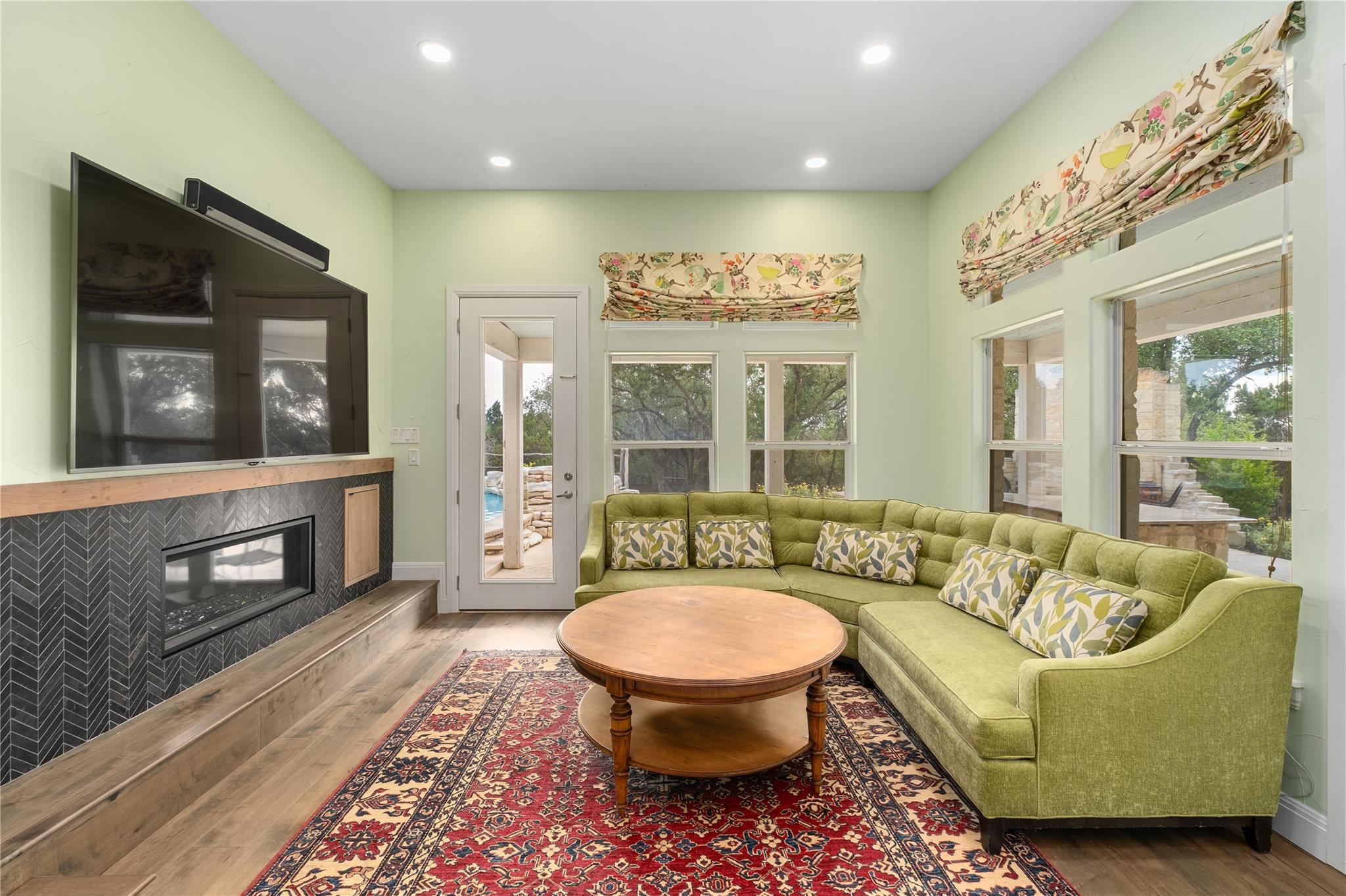 10 Scarlet Rdg, Austin, TX 78737