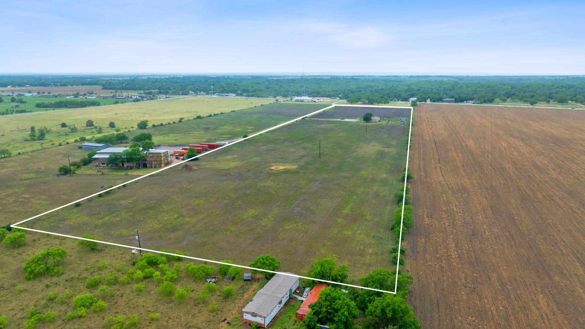 9338 E San Marcos Highway, Fentress, TX 78622