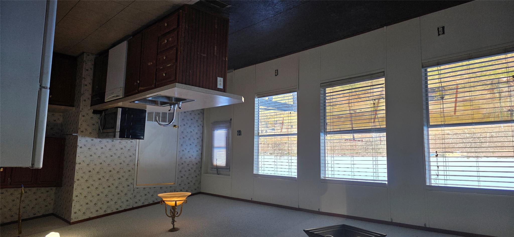 9338 E San Marcos Highway, Fentress, TX 78622