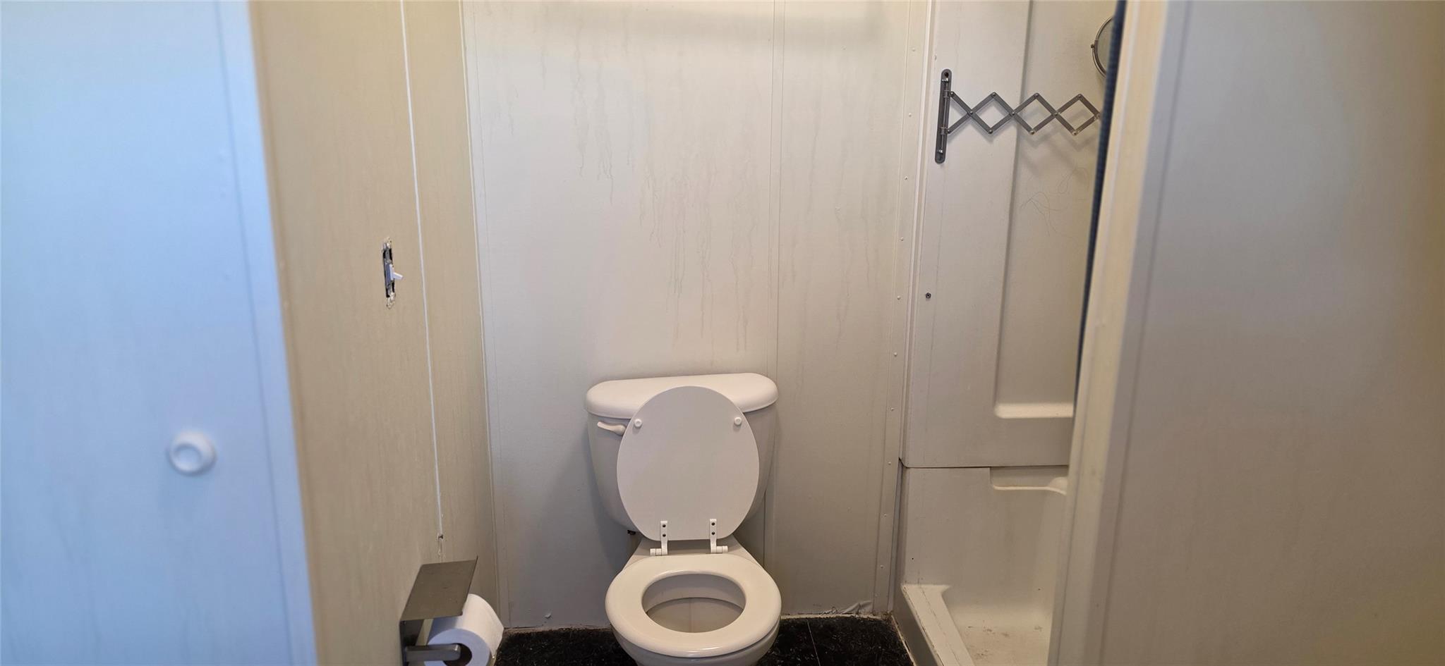 9338 E San Marcos Highway, Fentress, TX 78622