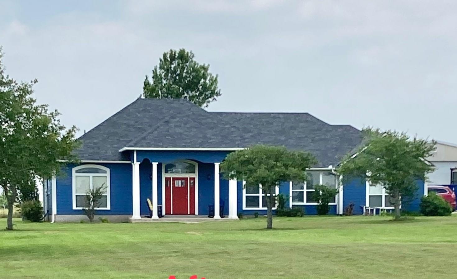 634 Swiss Alp Hills Loop, Schulenburg, TX 78956