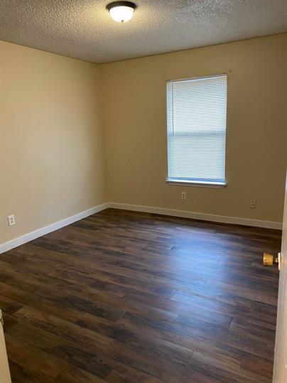 139 Elm Dr # 304, Lockhart, TX 78644