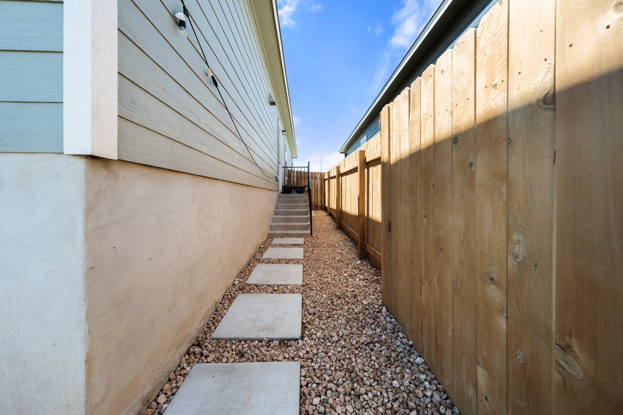2700 Shimsham Dr, Pflugerville, TX 78660
