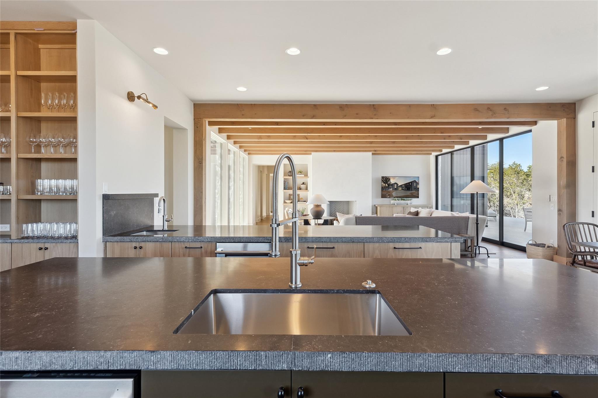 101 Esperanto Way, Spicewood, TX 78669