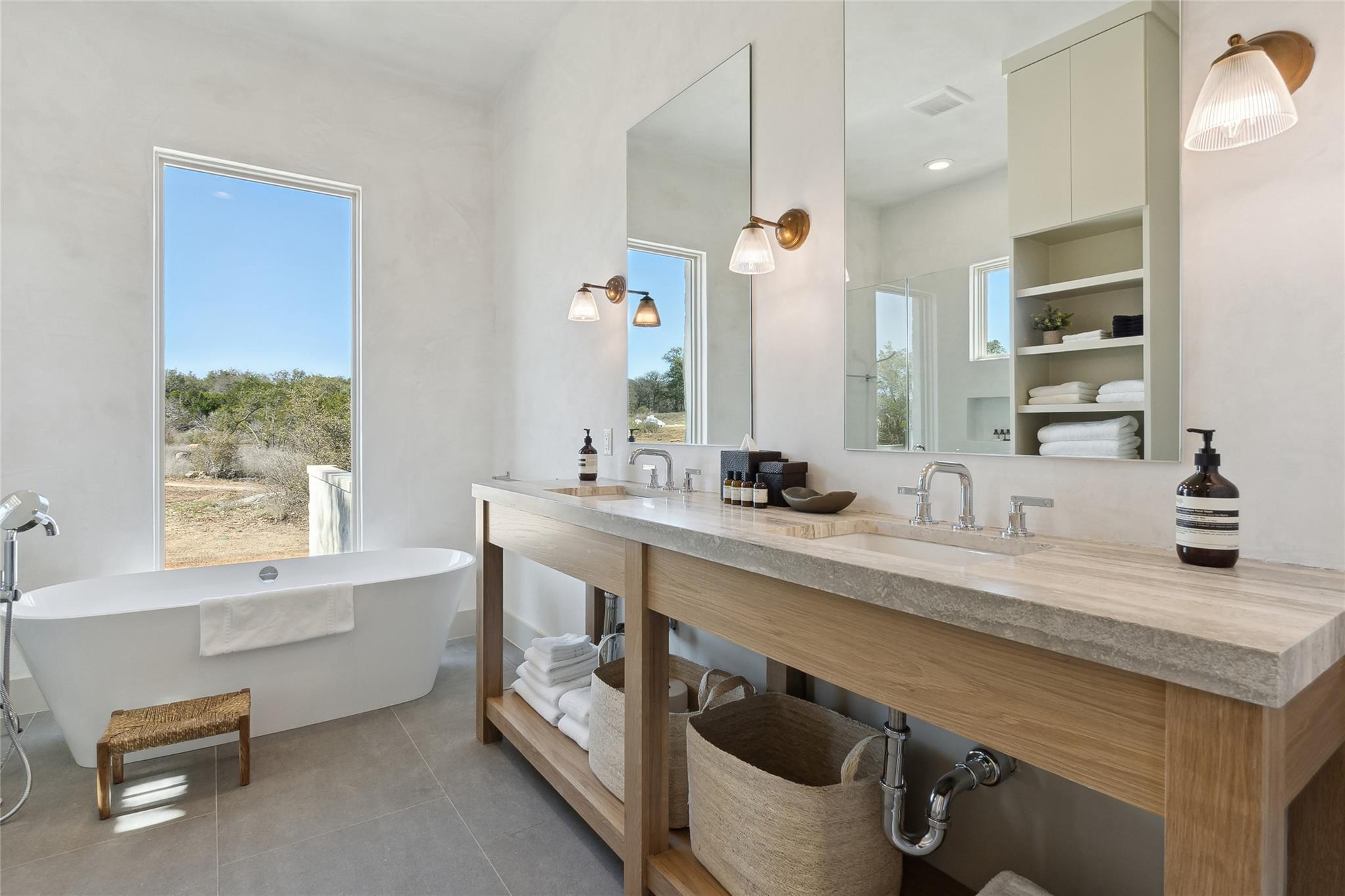 101 Esperanto Way, Spicewood, TX 78669