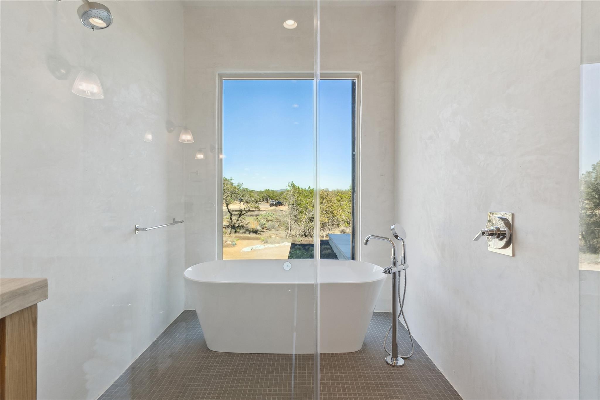 101 Esperanto Way, Spicewood, TX 78669