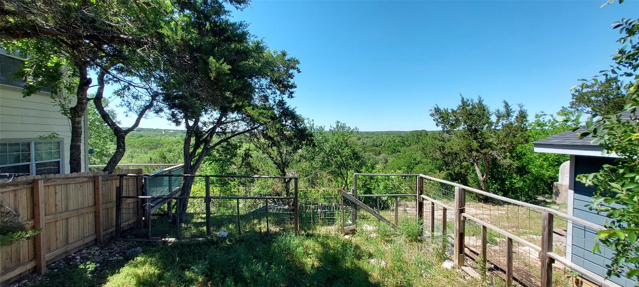 174 Shady Bluff Dr, Wimberley, TX 78676