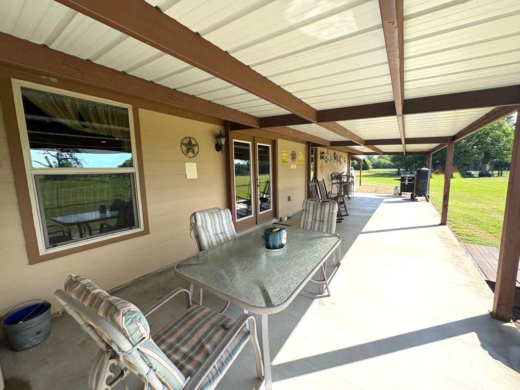1228 County Road 348 Loop, Gause, TX 77857