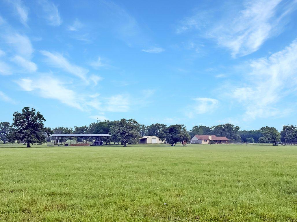 1228 County Road 348 Loop, Gause, TX 77857