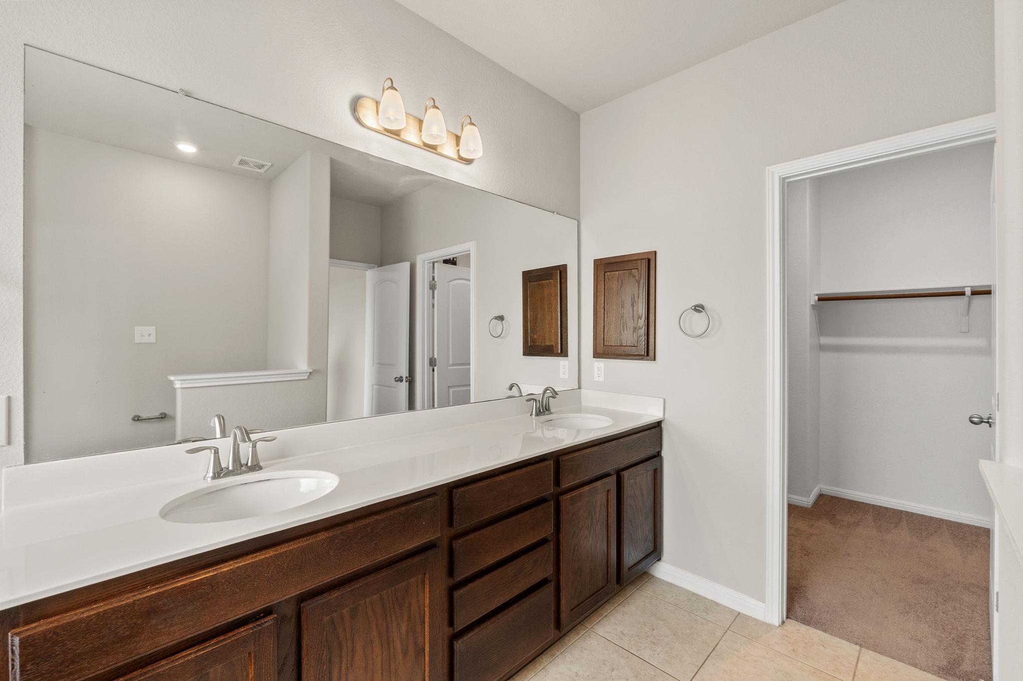 1904 Garrett's Way, Manchaca, TX 78652