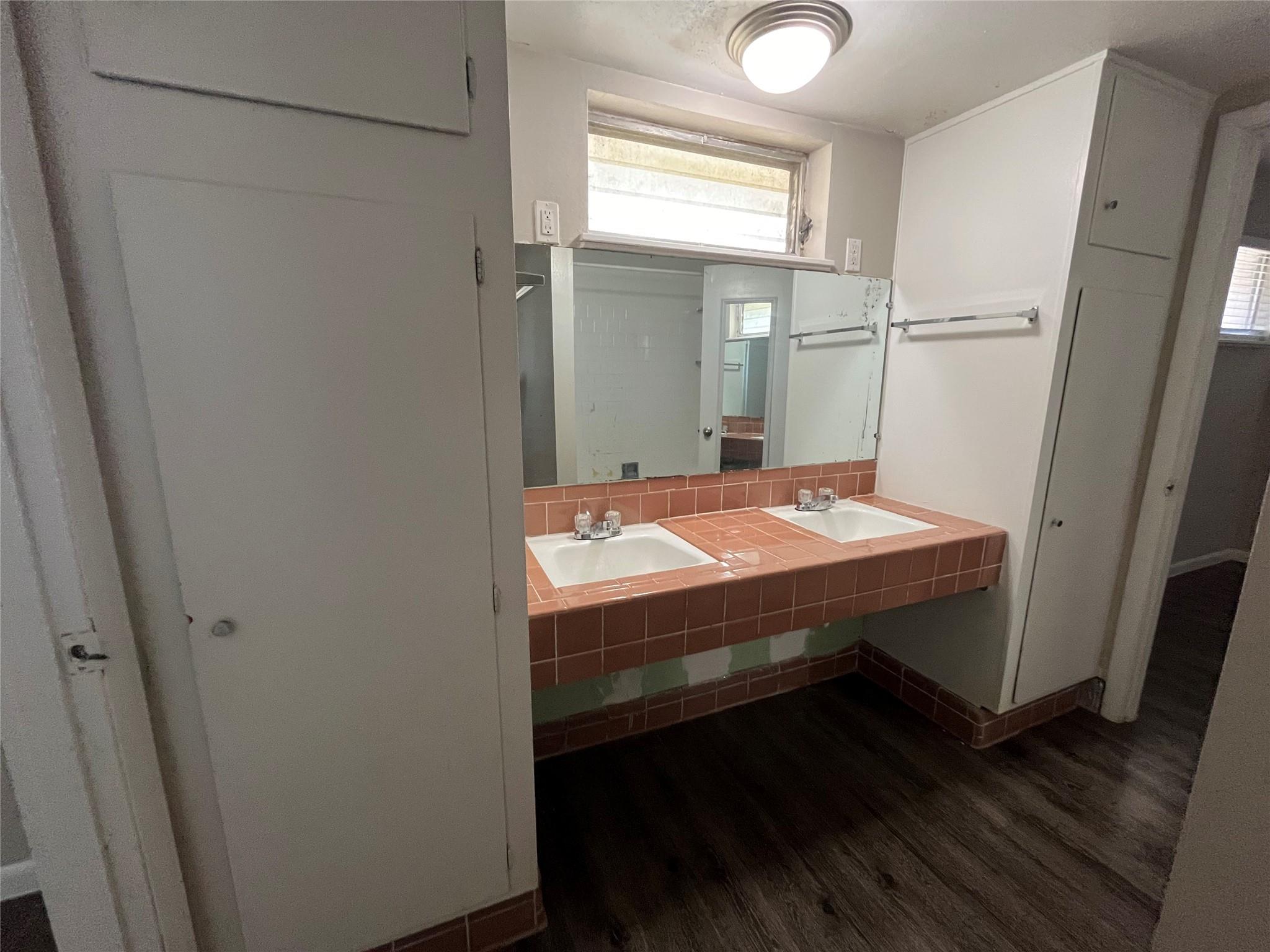 3304 Red River St # 201, Austin, TX 78705