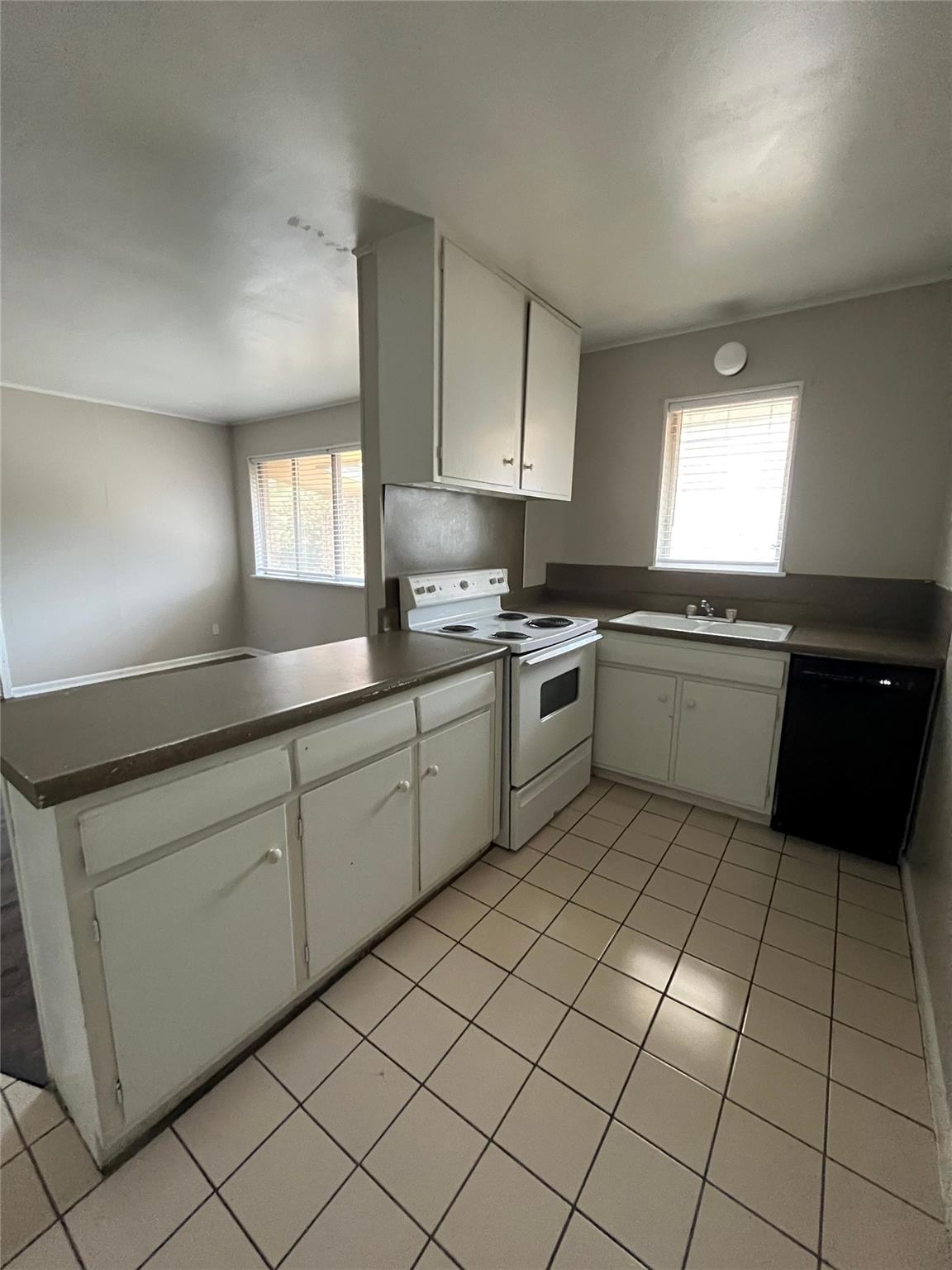 3304 Red River St # 201, Austin, TX 78705