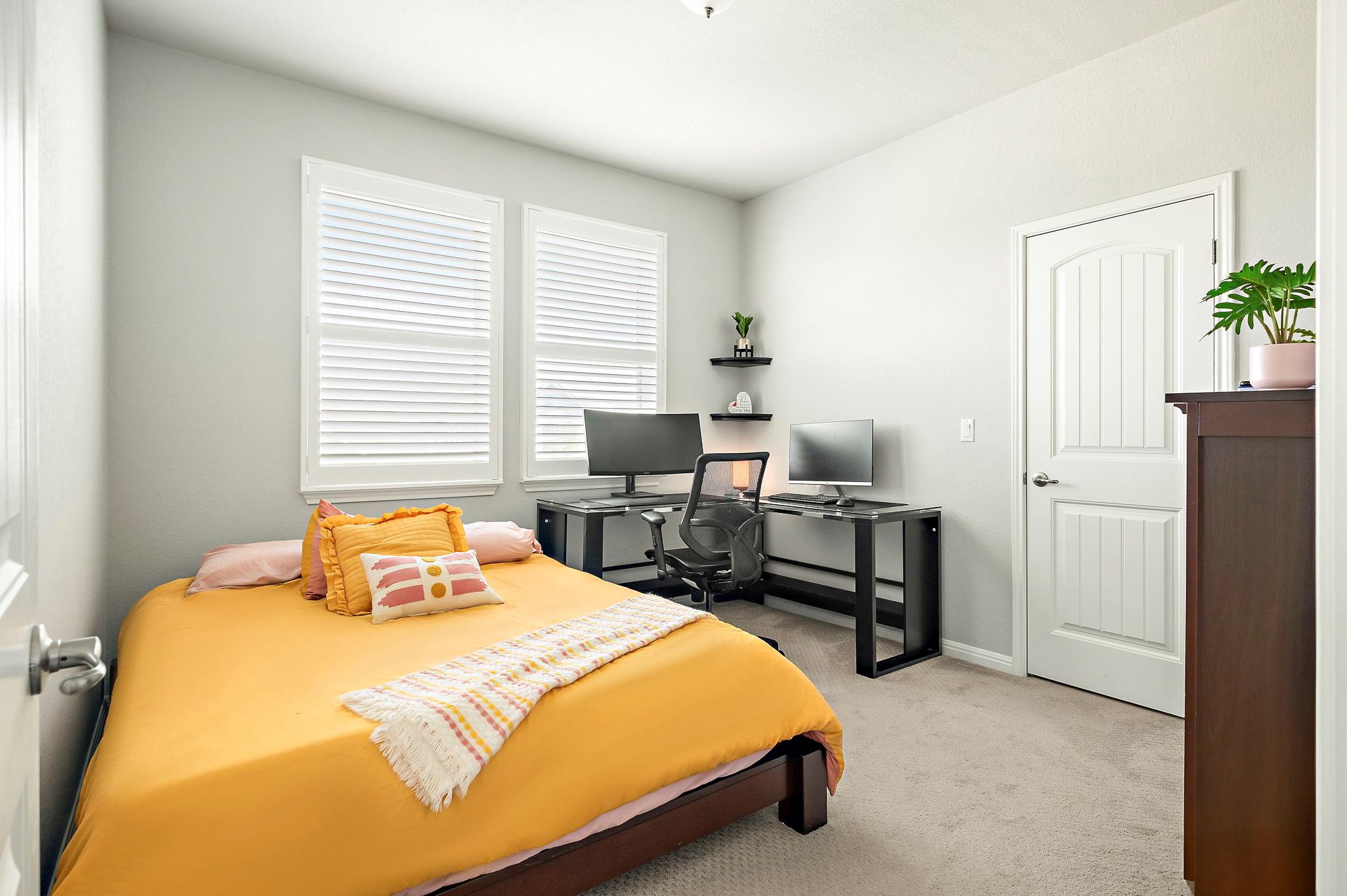 5701 Baythorne Dr, Austin, TX 78747